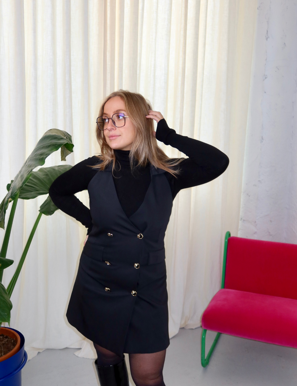 Robe blazer sans manches noire