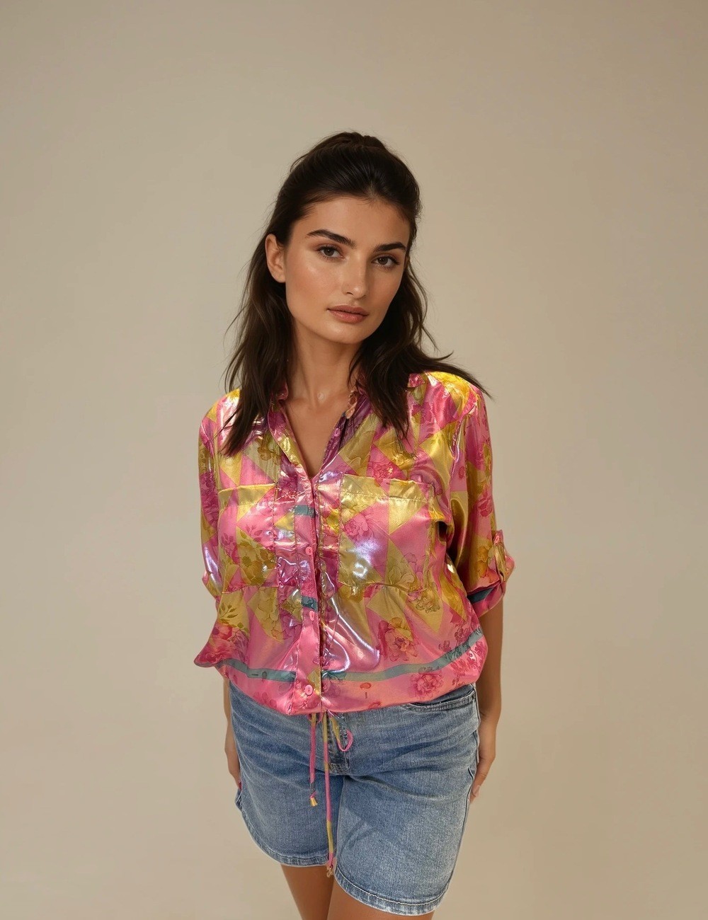 Chemisier irisé bohème-chic à imprimé floral