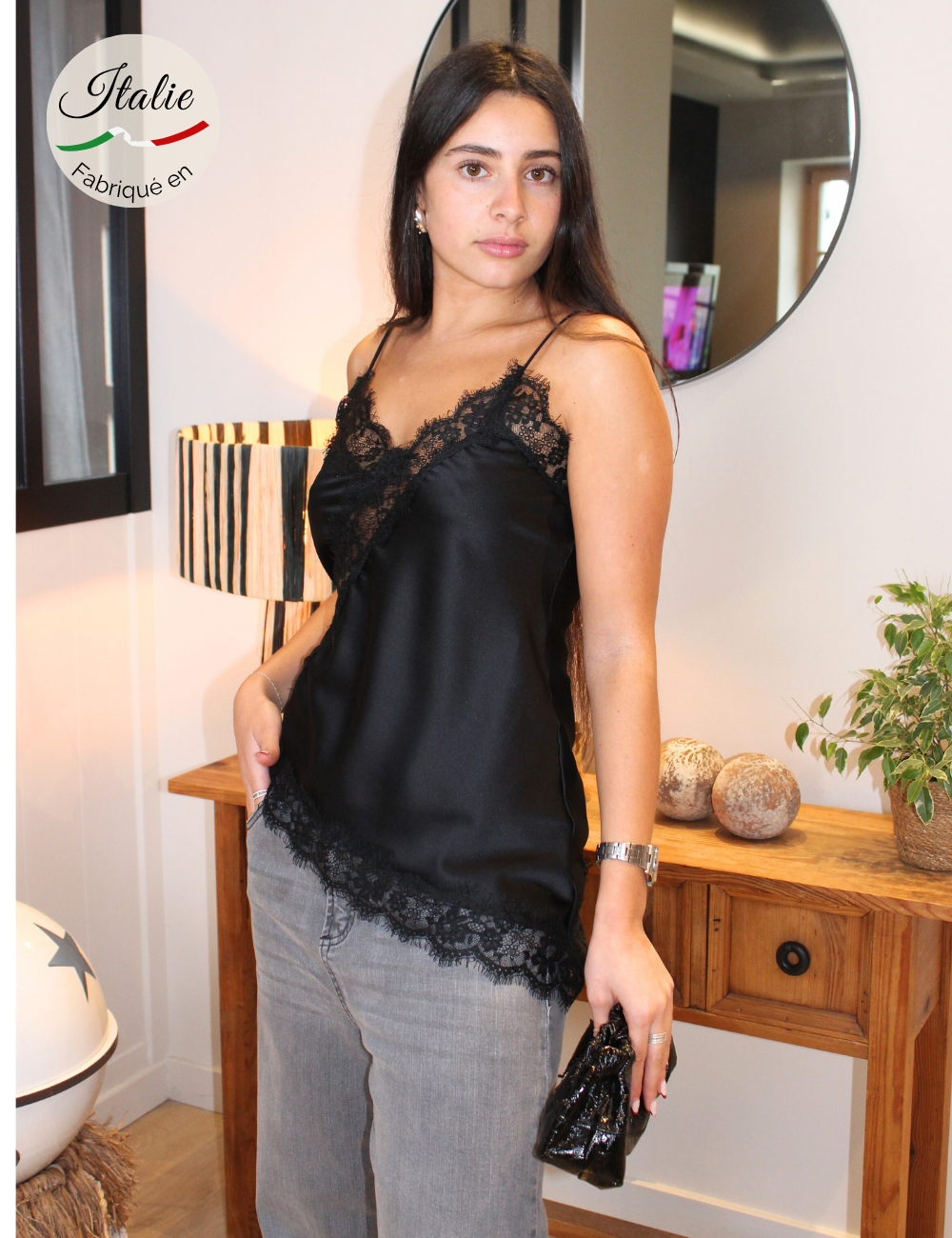 Top caraco asymétrique à détails dentelle
