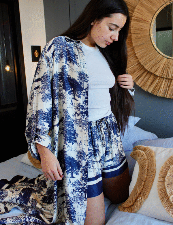 4 look avec short motif toile de jouy et chemise