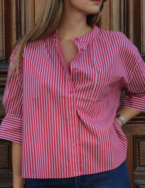 Détail motif rayures classiques chemisier coton