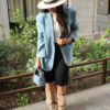 Veste denim oversize portée look fashion