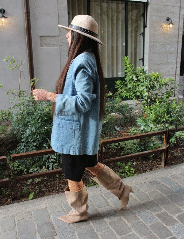 Vue profil veste jean XXL décontractée