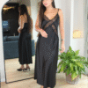 33 Vue tombé fluide maxi robe noire dentelle