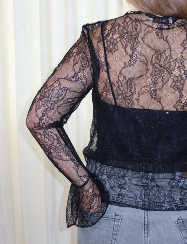 63 détails dentelle haut manches longues tout en dentelle détails poignet