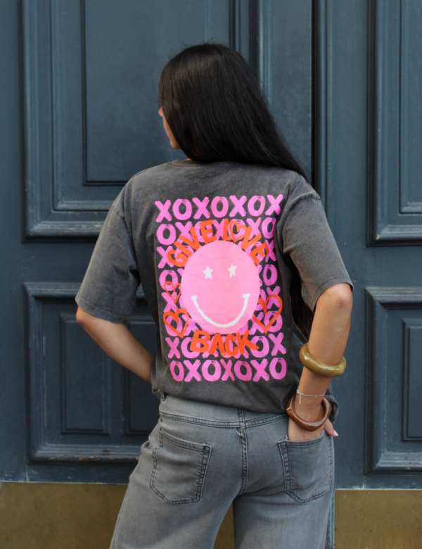 Visuel site - 100 T-shirt gris délavé vintage XOXO femme Made in Italy Ambre