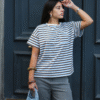 Visuel site - 90 T-shirt multicolore porté look casual coloré