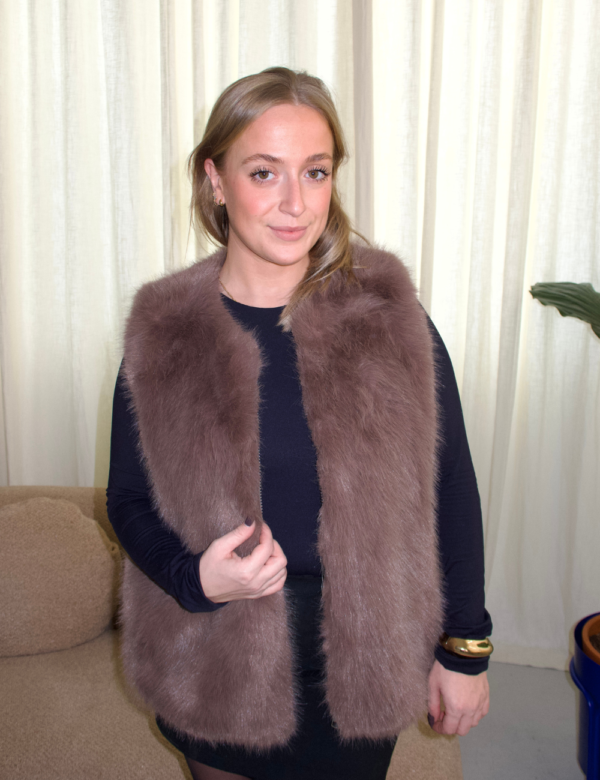 20 Gilet fourrure taupe sans manches femme Ambre