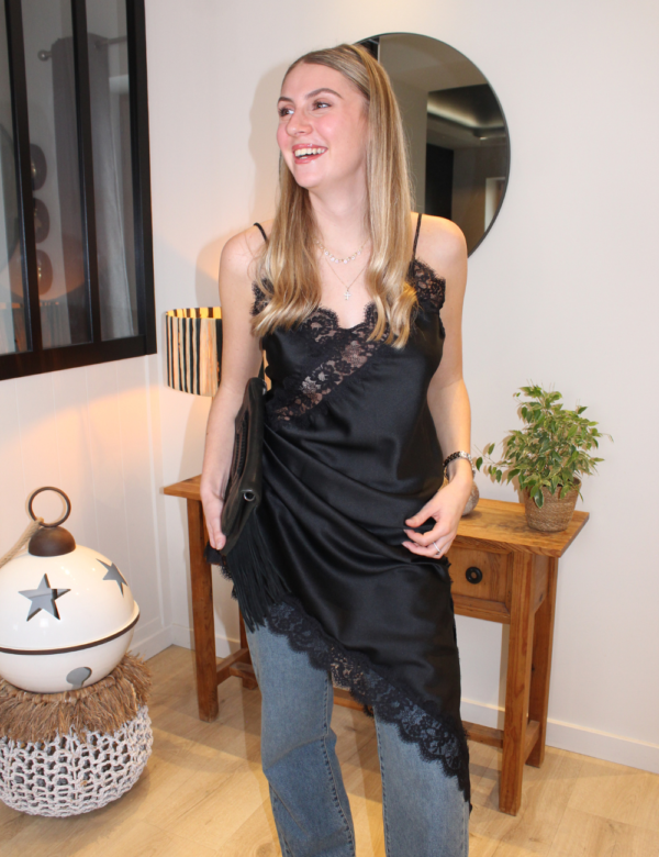 25 Robe asymétrique noire dentelle femme Made in Italy Ambre